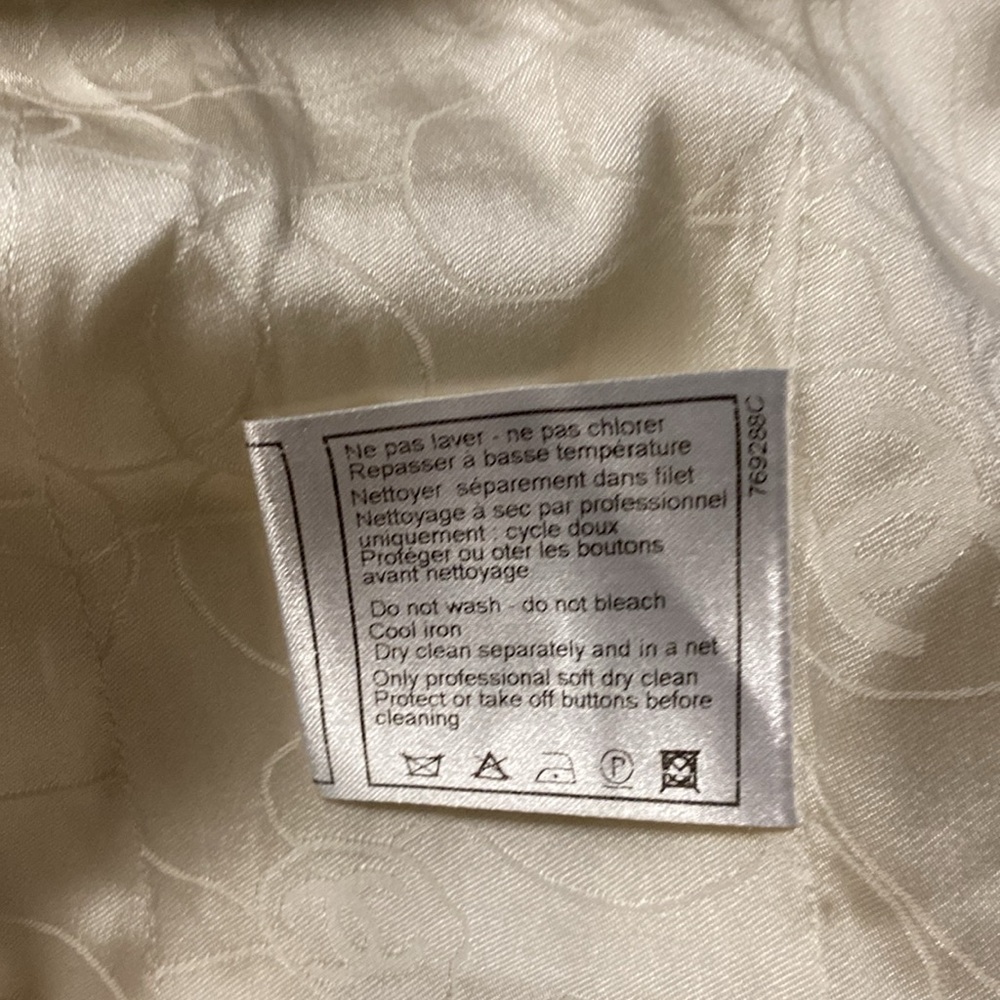 CHANEL 2007 Collarless Button Long Tweed Jacket, Size 38 - Picture 7 of 8